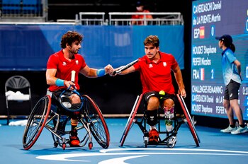 Los españoles Daniel Caverzaschi y