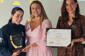 Una ceremonia reunió a líderes y referentes para premiar a quien ha logrado posicionar una visión alternativa de la comunicación - crédito Erika Zapata / Instagram