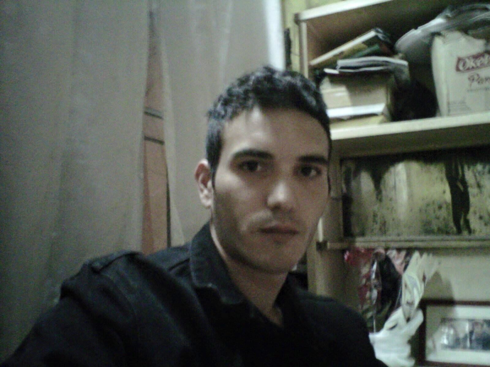 Murió el guitarrista de la banda under Loca sensación en pleno escenario del bar Blondie, en el centro de La Plata