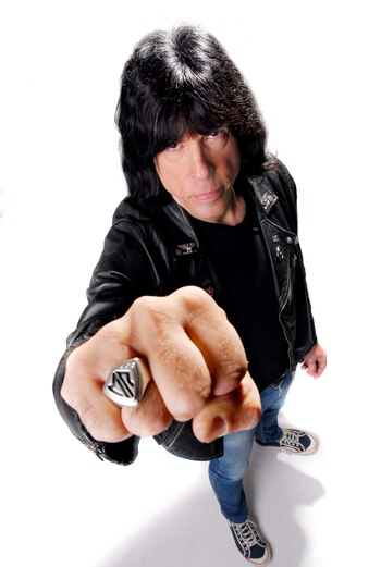 Marky Ramone: "Blowin in the wind es un mensaje sutil de lo que hoy pasa en el mundo"