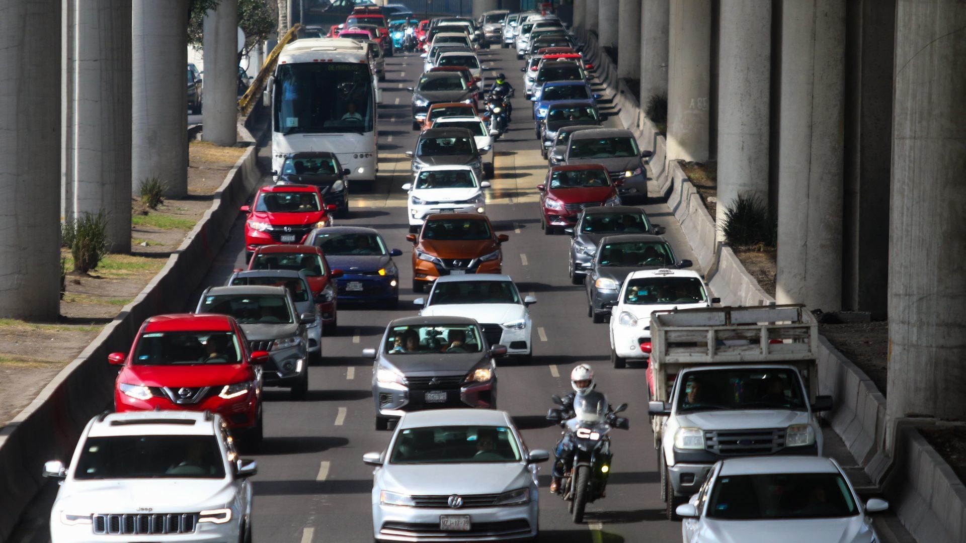 Bloqueos, manifestaciones y accidentes viales en CDMX y Edomex: se registra bloqueo en la alcaldía Cuauhtémoc a la altura de Abraham González