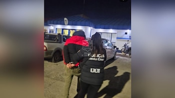 Apuñalaron en el pecho a un hombre y lo abandonaron en plena calle de Río Gallegos