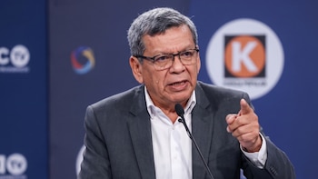 “Caos con K”: Hernando Cevallos responde a José Recoba y apunta contra el fujimorismo en debate de salud