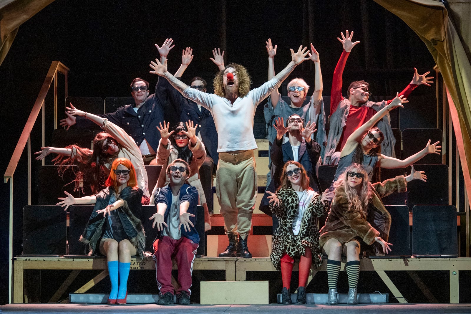 Hay capacitaciones internas, ensayos del ballet y de los próximos estrenos (Foto: Teatro Colón)