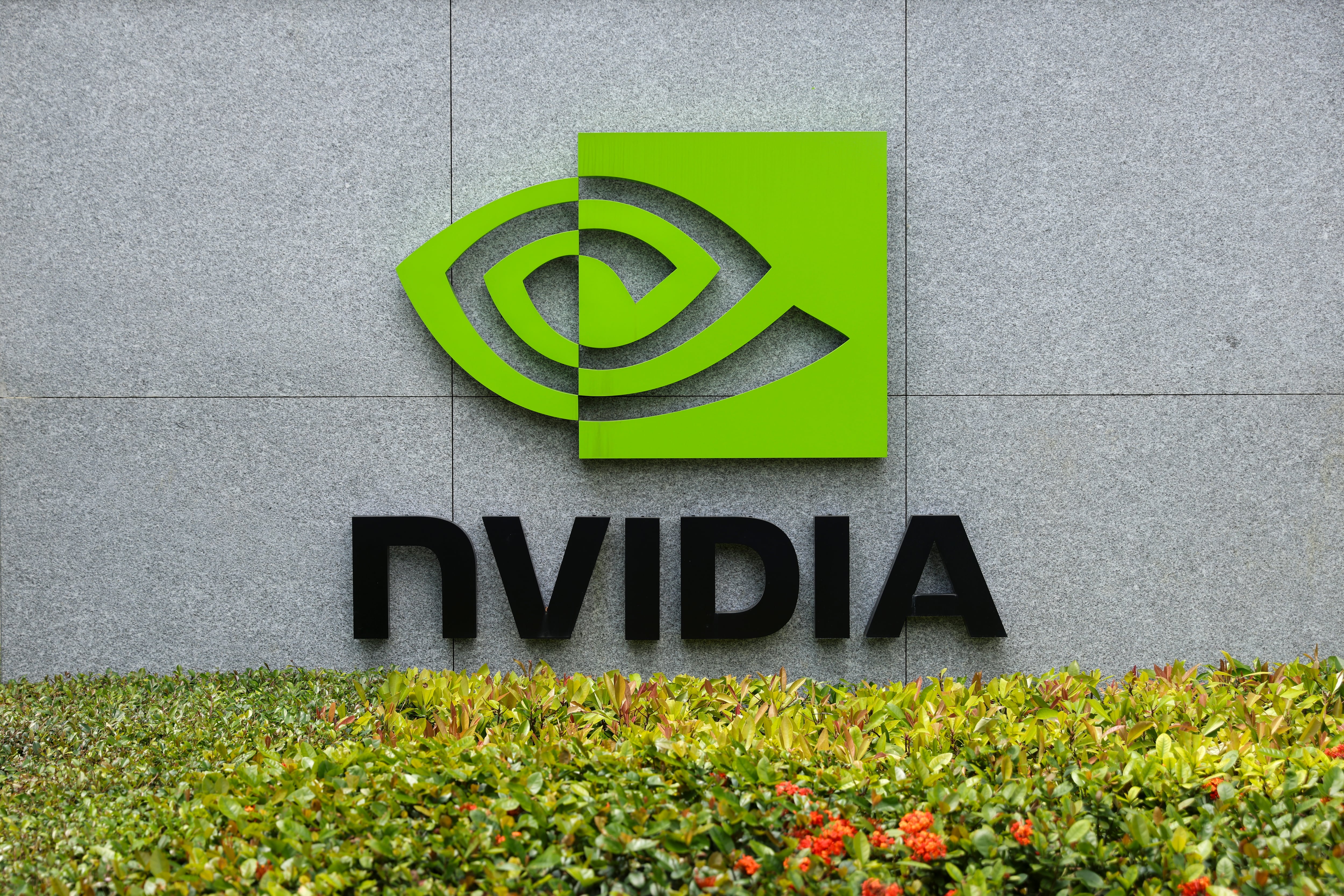 Anthropic busca aliarse con otras empresas que desarrollan chips para IA para dejar de depender unicamente de Nvidia. EFE/EPA/RITCHIE B. TONGO
