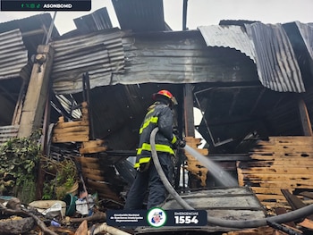 Bomberos Municipales controló otro incendio estructural en una vivienda de zona 6 de la capital y rescató a dos perros del inmueble.