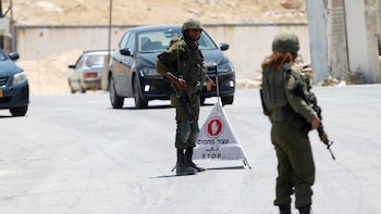 Un menor palestino muerto por