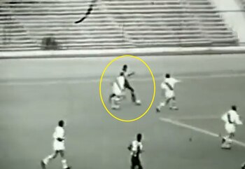 Juan Joya en una jugada