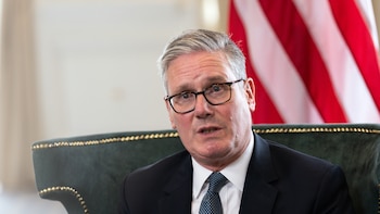 Keir Starmer renuncia como primer ministro del Reino Unido. ¿Qué sigue ahora?