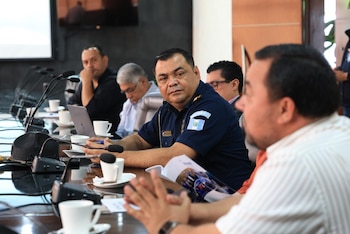 El plan estratégico de la DGT, presentado durante la reunión, busca mejorar la seguridad vial y reducir accidentes mediante simuladores de conducción y formación práctica avanzada./ (Dirección General de Transportes)