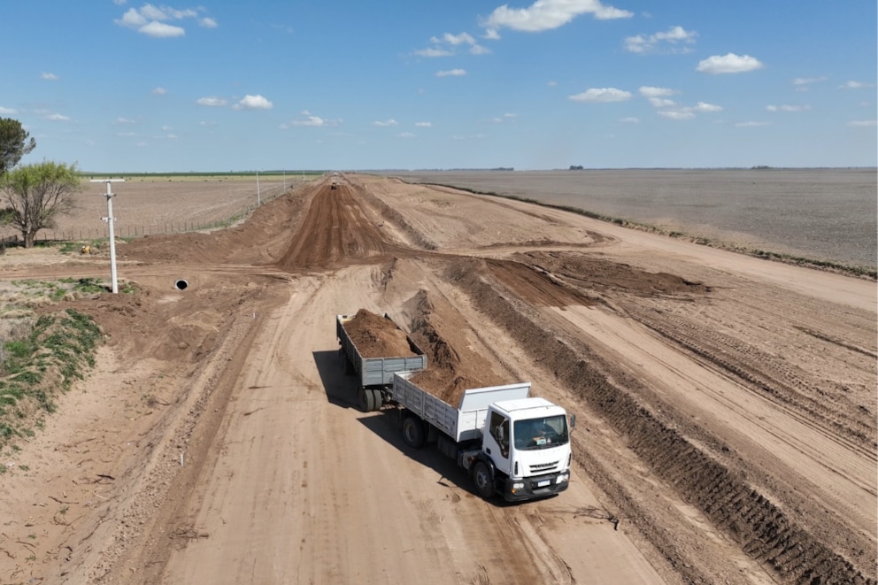 Córdoba acelera obras viales rurales para mejorar la logística del agro y fortalecer la conectividad productiva