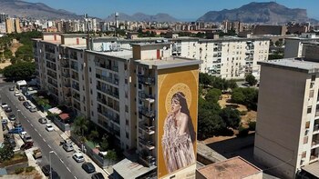 Mural de Rosalía en Palermo, Sicilia.