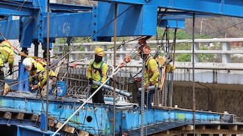 La construcción del primer puente extradosado de Guatemala beneficiará a más de 100 mil personas