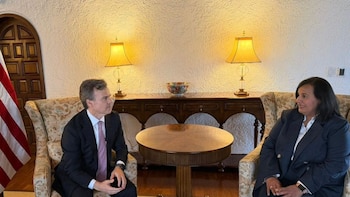 El embajador de EEUU en Caracas respalda la "reconciliación política" tras reunirse con la opositora Figuera