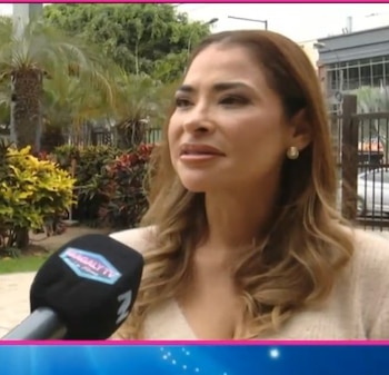 Melanie Martínez asegura que su hija no autorizó a Christian Domínguez a mostrar chat del Día del Padre. Captura: Magaly TV La Firme.