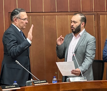 En su posesión, Efraín Cepeda