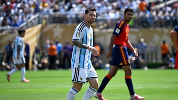 Messi se retira de la selección argentina