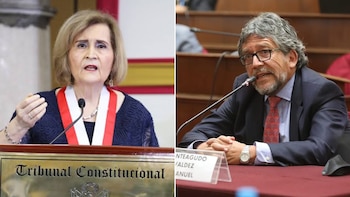 Imagen dividida. Mujer con cabello rubio y banda bicolor ante micrófono y placa del Tribunal Constitucional. Hombre con barba, lentes y micrófono