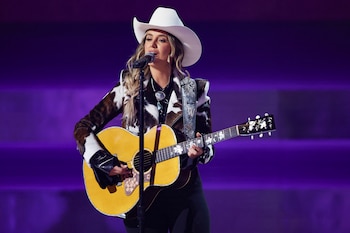 Lainey Wilson, una artista que