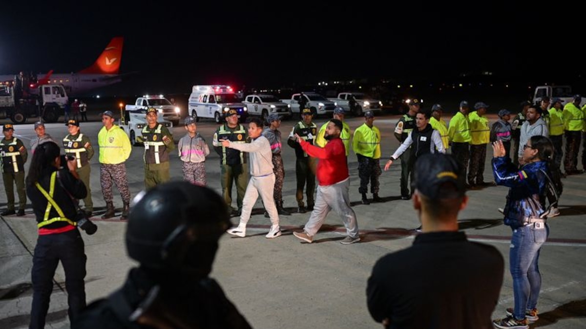 242 migrantes deportados de Estados Unidos regresaron a Venezuela en vuelo desde México - Infobae