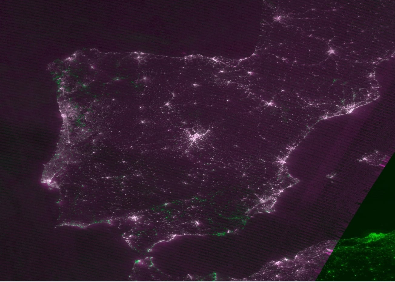 Europa occidental registró una reducción significativa de radiación nocturna, motivada por regulaciones de eficiencia energética y la crisis tras la guerra en Ucrania (EFE/NOAA/NASA)