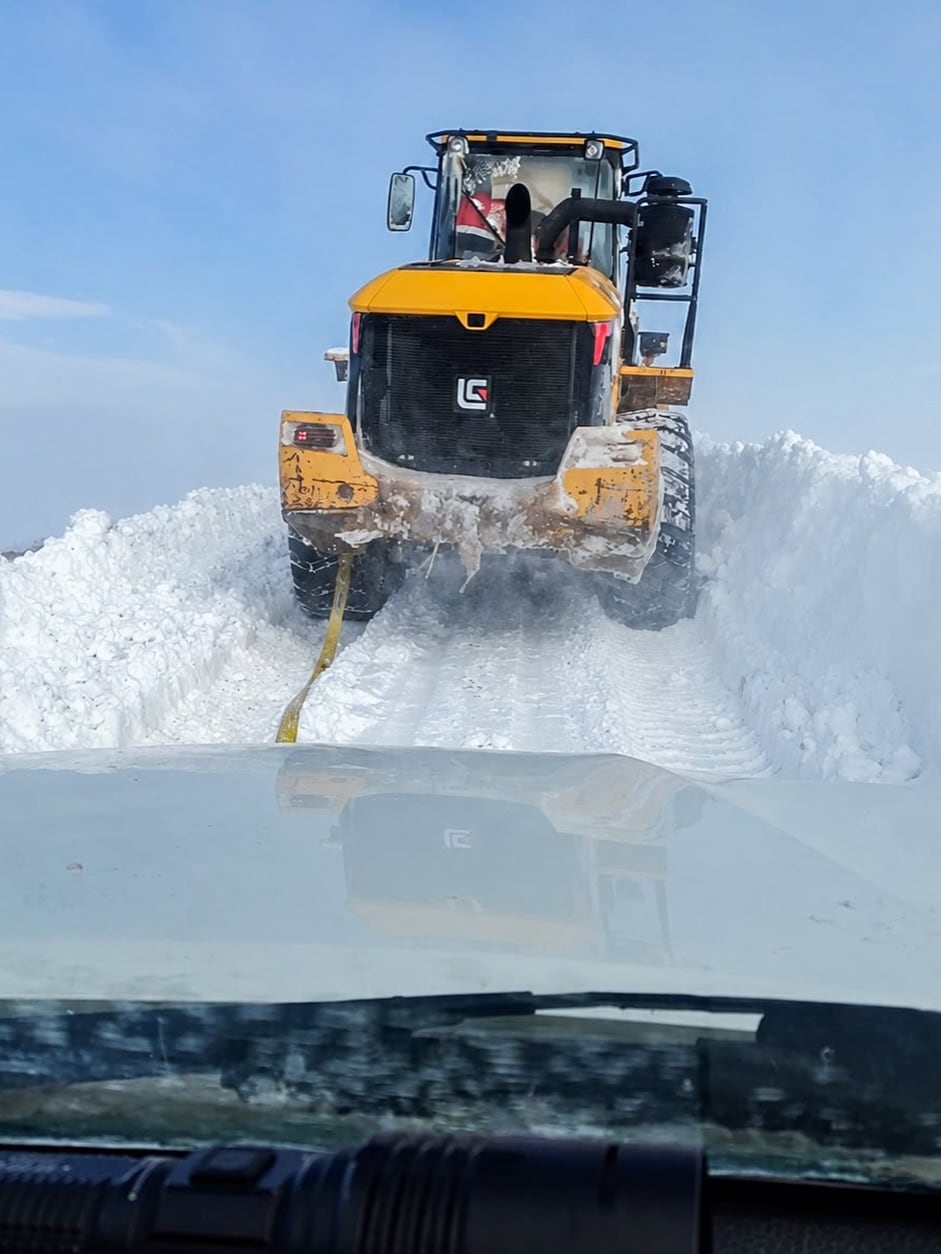 Los rescatistas localizaron a los cuatro mineros de forma escalonada y los trasladaron al hospital de Antofagasta de las Sierras con hipotermia. (Foto: Catamarca Uno)