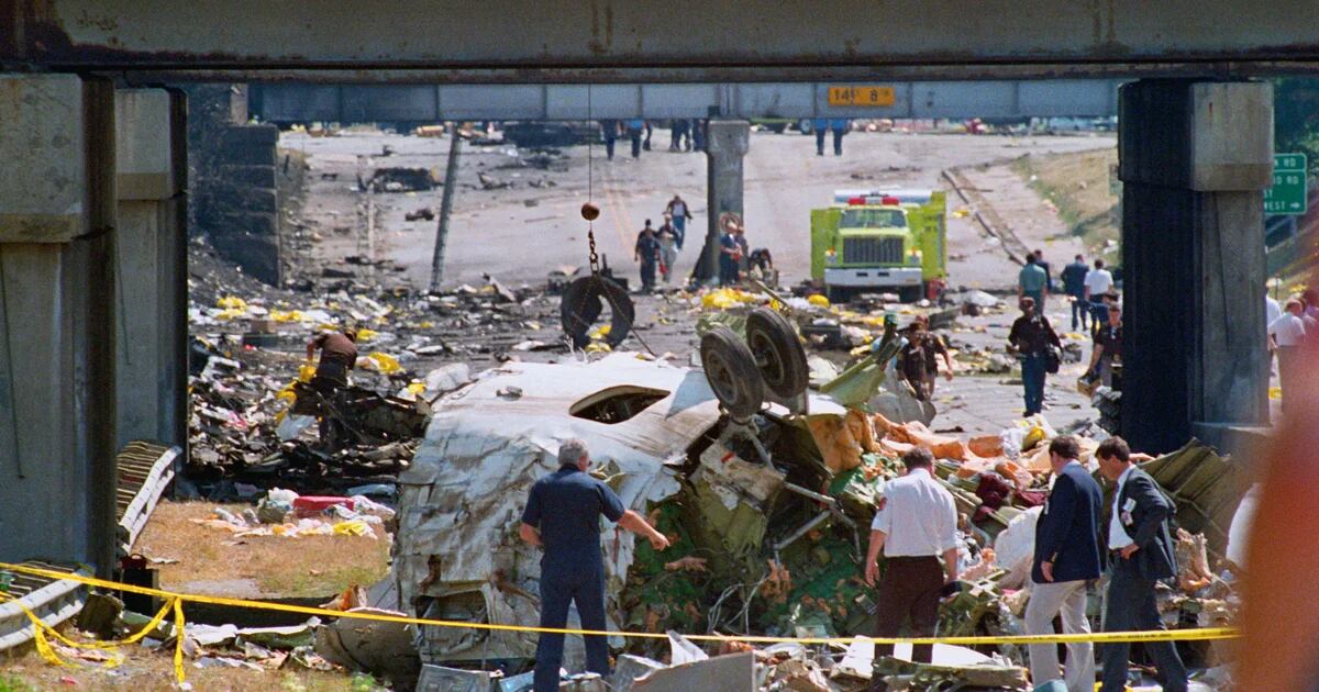 El 16 de agosto de 1987, un McDonnell Douglas MD-82 de Northwest Airlines despegó del aeropuerto metropolitano de Detroit rumbo a Phoenix. Foto: CBS News.