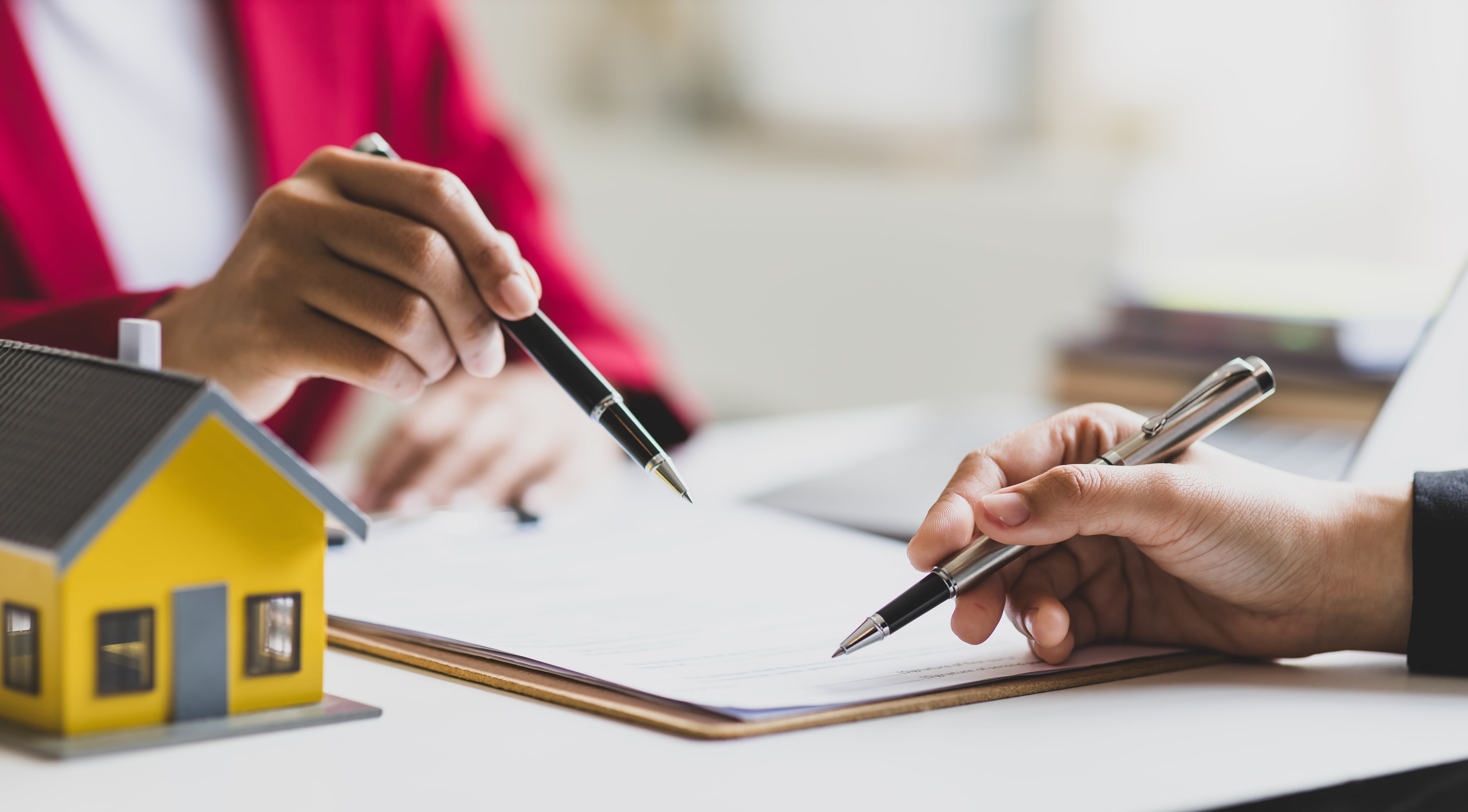 Más de un cuarto de los compradores en Estados Unidos consigue descuentos de al menos 10% sobre el precio de lista este año (Adobe Stock)