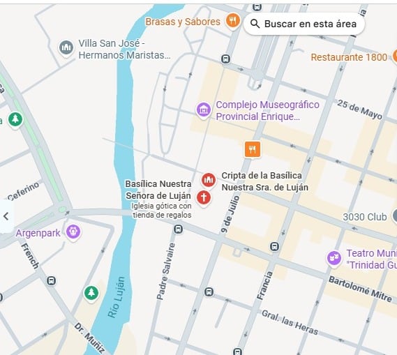 La plaza frente a la Basílica Nuestra Señora de Luján será la última Santa Misa que León XIV oficie en Argentina en su próxima visita (Captura Google Maps)