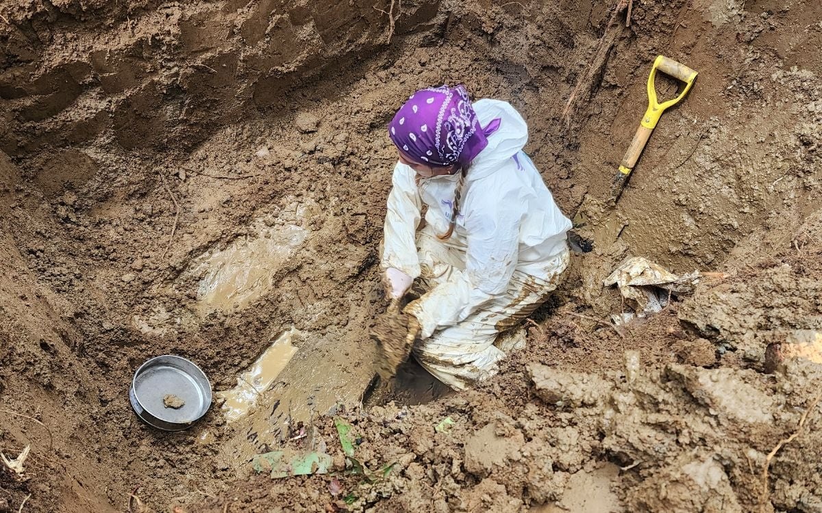 La Ubpd hace uso de equipos de geofísica, detectores de metales y georradares en las excavaciones - crédito comunicaciones Ubpd