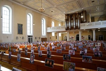 Fotos de los fieles a