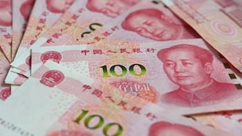 China amplía a 30 los bancos autorizados a operar con el yuan digital