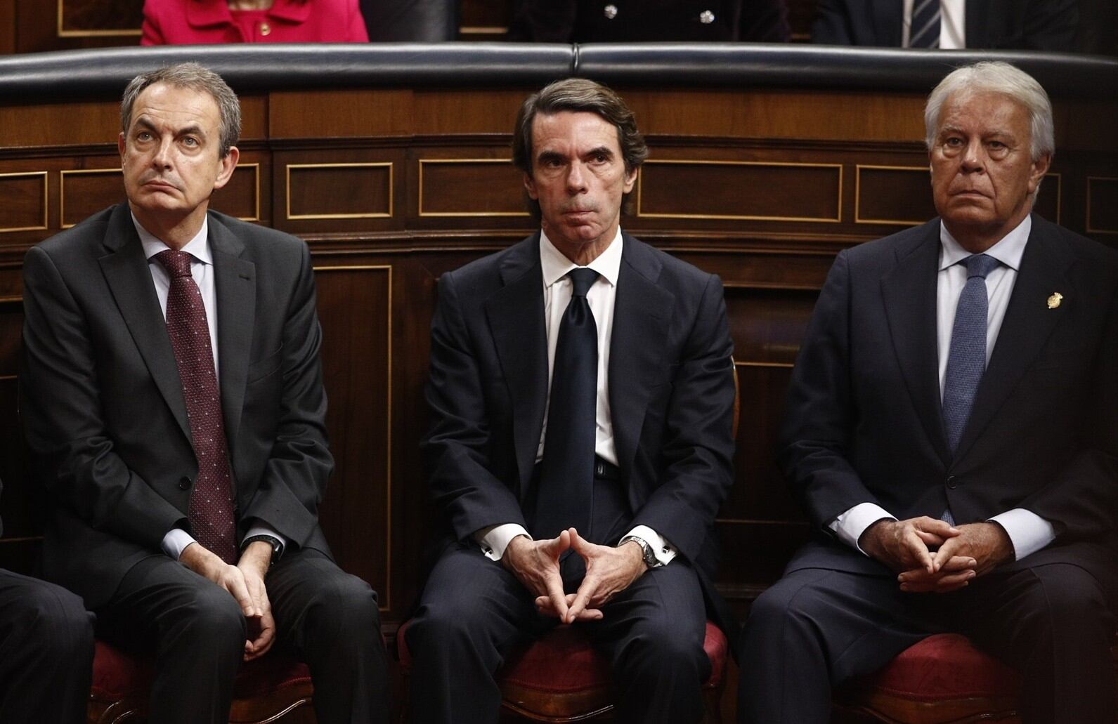 De las primeras regularizaciones de los 80 a las masivas de los 2000: así han gestionado la inmigración irregular en España los gobiernos del PP y el PSOE