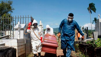 El mismo día, Colombia supera