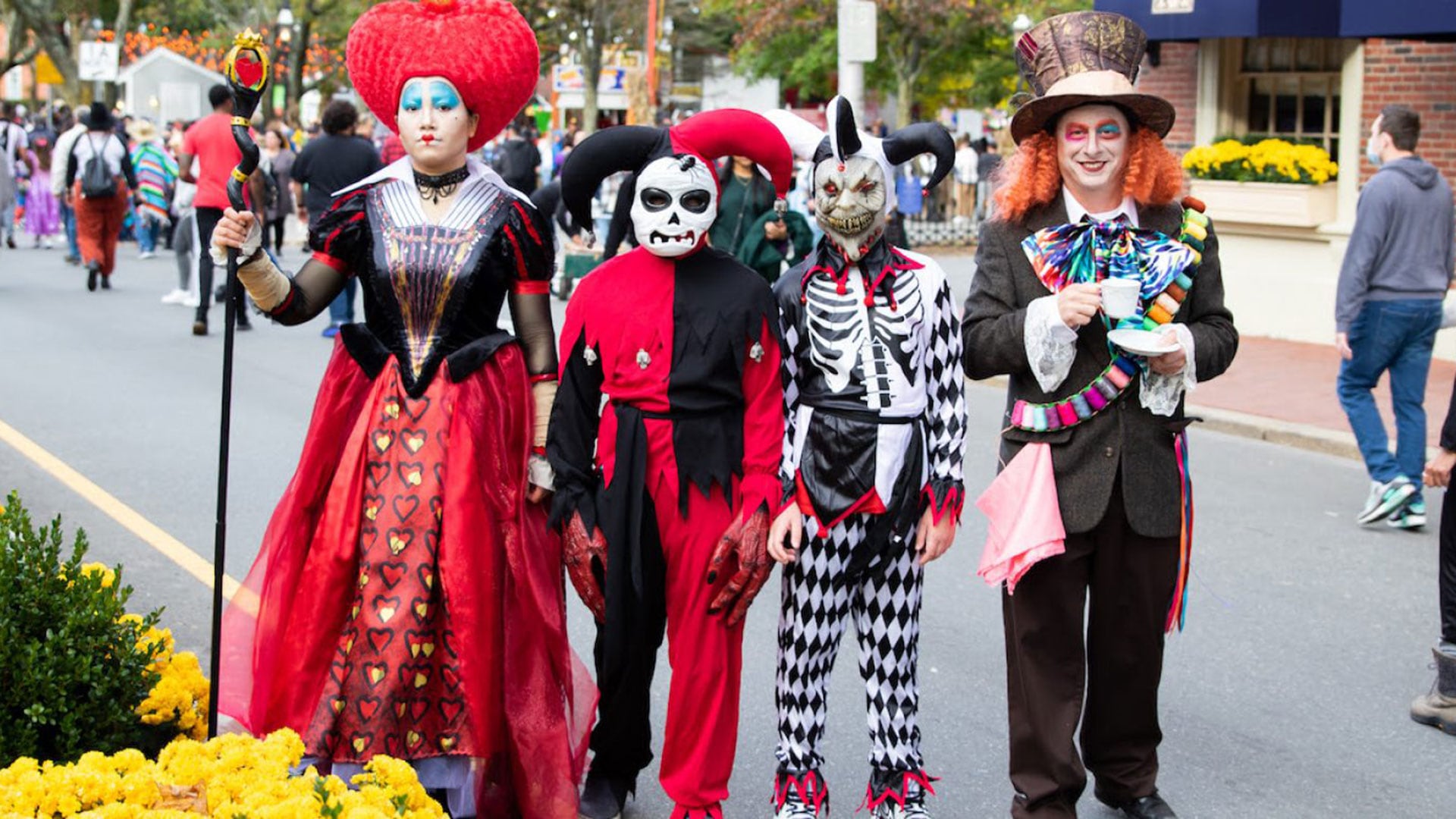 Salem recuerda los juicios por brujería de 1692 con recorridos históricos, disfraces y actividades del festival Haunted Happenings