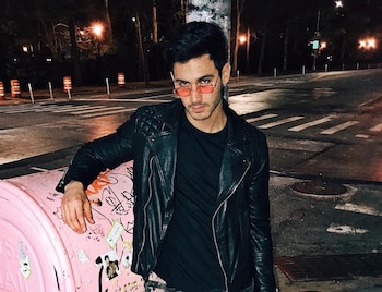 El actor sostiene una relación