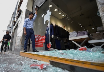 Debido a protestas algunas tiendas