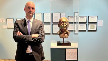 El curador de la muestra,