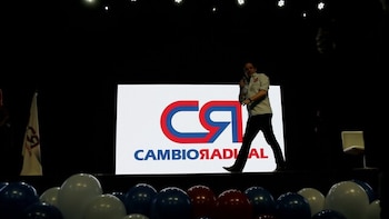 Cambio Radical se divide en la carrera electoral, da libertad de apoyos y le cierra la puerta a Iván Cepeda