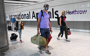 Pasajeros a su llegada al