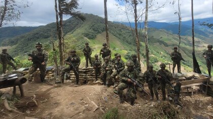 Al menos dos soldados muertos dejan combates entre el Ejército y el Estado Mayor Central: audios revelan angustia de militares