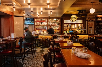 La revista Food & Wine destaca la combinación de tradición, innovación y fuerte identidad local como claves del éxito gastronómico de Chicago. (REUTERS/Jim Vondruska)