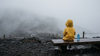 Abandonó a su hijo de 7 años en el Monte Fuji porque el niño no aguantó el ascenso