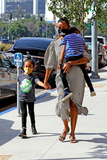 Celebrities-en-un-clic-Zoe-Saldana-08102020