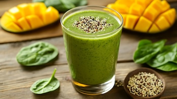 Jugo de espinaca, quinoa y