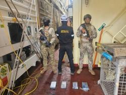 Contenedor intervenido en zona portuaria ocultaba paquetes ilícitos en su sistema de refrigeración. Tomada del Senam