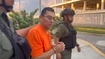 Juez deshecha cargo de terrorismo,