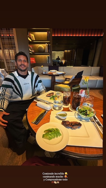 Martín Migueles posa sonriente en