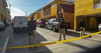La Policía Nacional Civil identificó a los seis capturados como integrantes de una estructura criminal que mantenía cautiva a la comerciante.