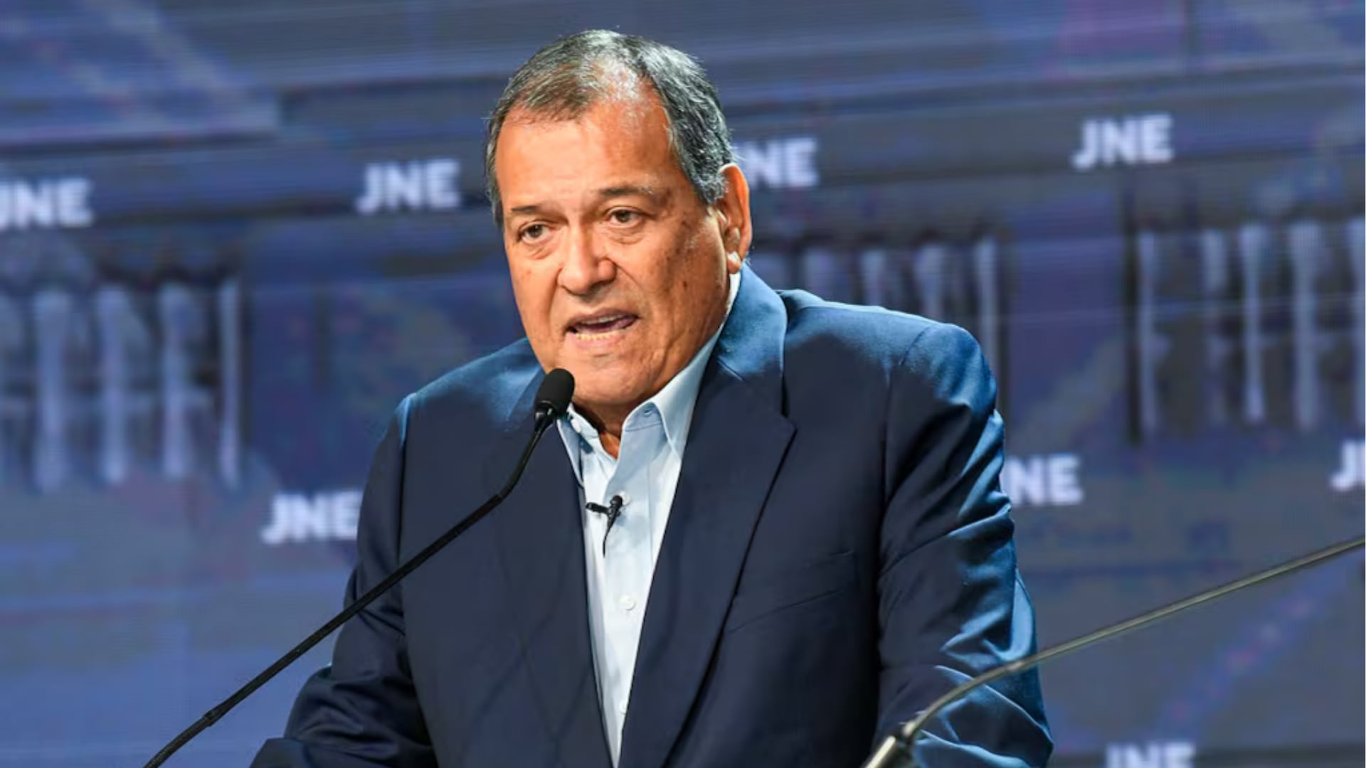 Jorge Nieto se incorpora tarde al debate presidencial y su partido denuncia trabas en su traslado. (Foto: JNE)